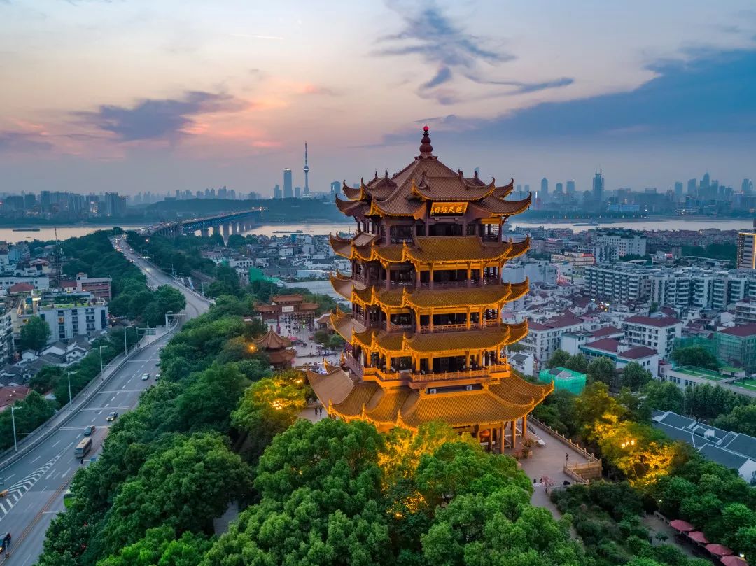 @世界游客，武汉岁月静好风景优美，是因为他们在守护